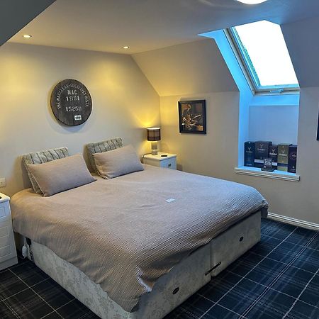 The Gables Whisky B&B Dufftown Eksteriør billede