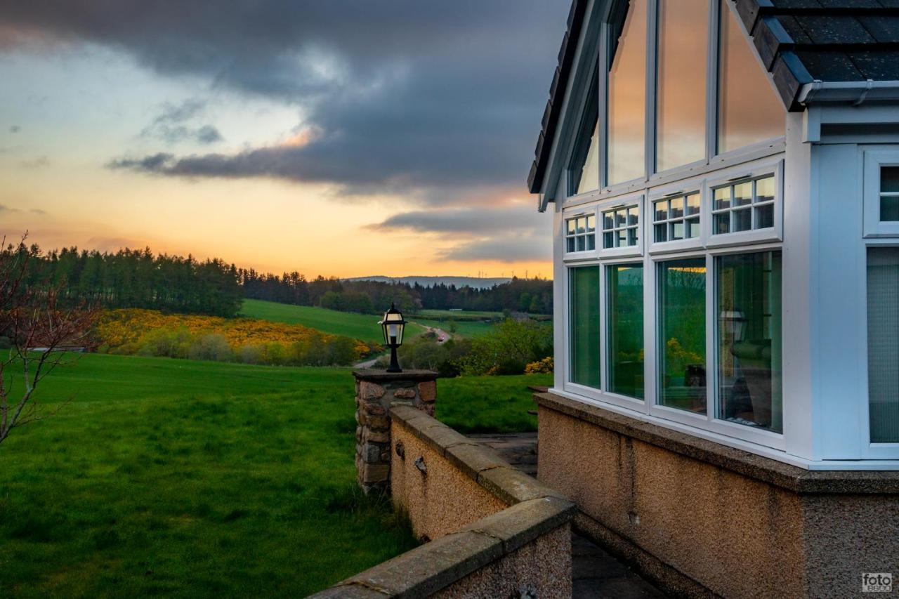 The Gables Whisky B&B Dufftown Eksteriør billede