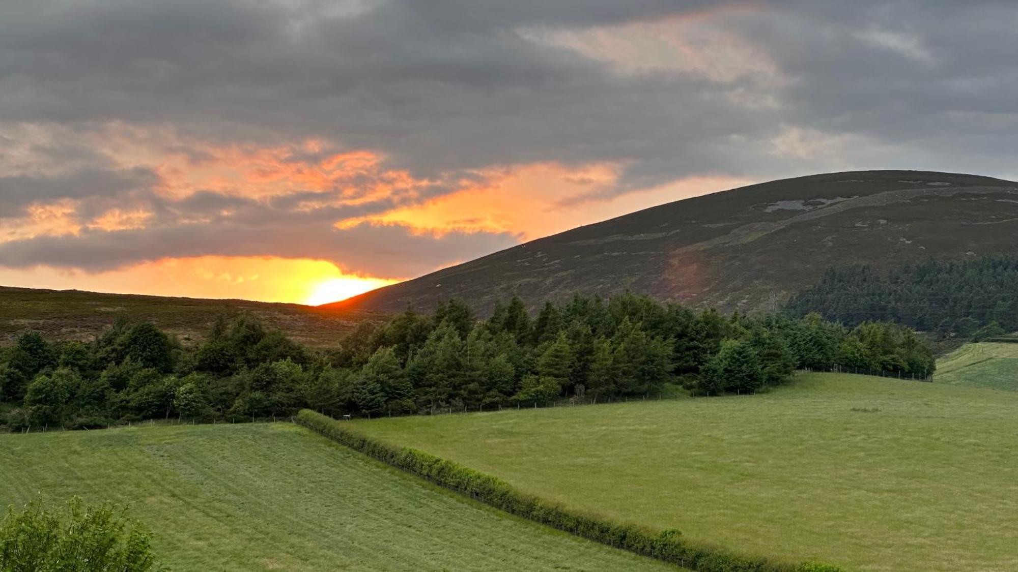 The Gables Whisky B&B Dufftown Eksteriør billede