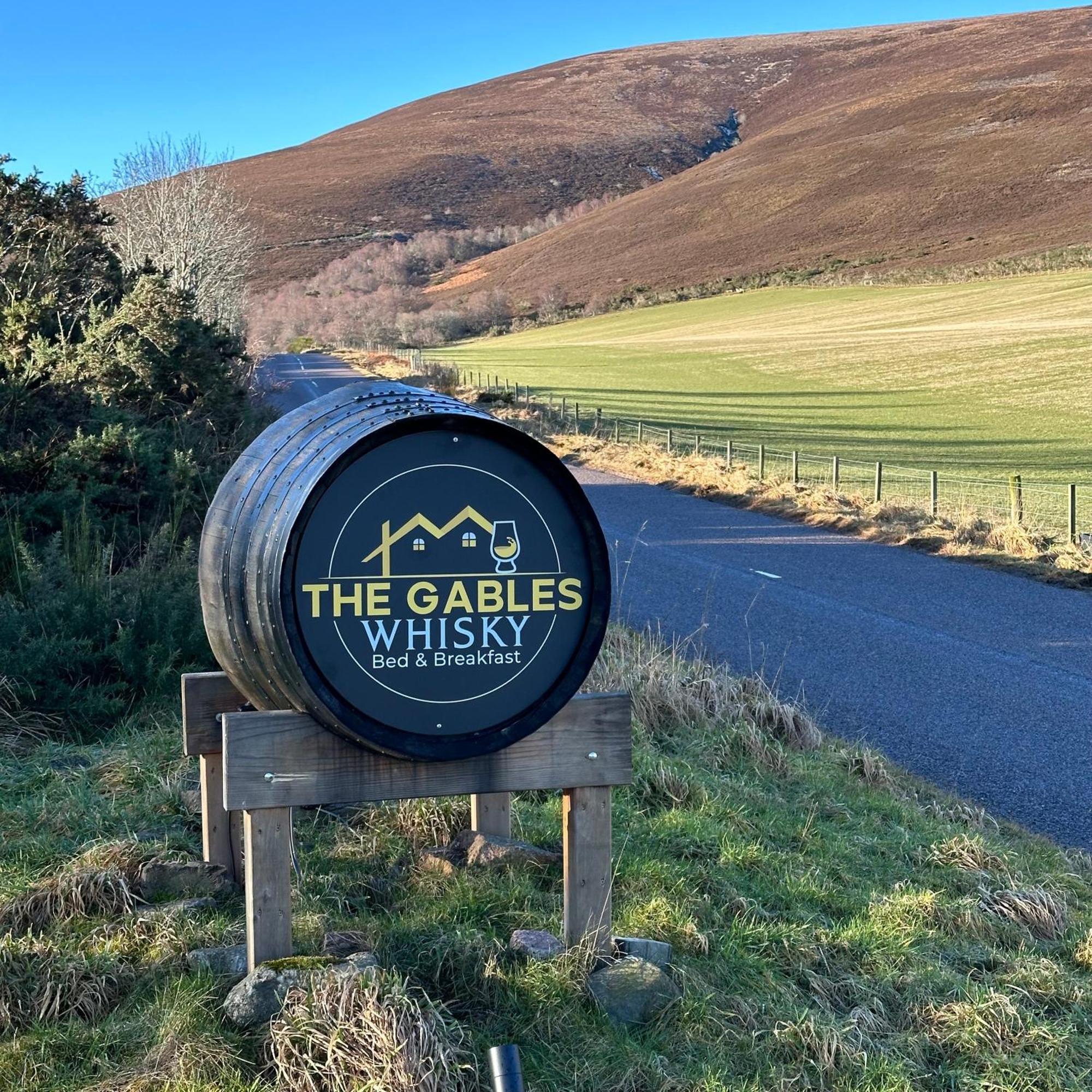 The Gables Whisky B&B Dufftown Eksteriør billede